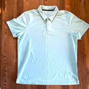 Men’s Oakley Shirt.  Size XXL Great condition.
